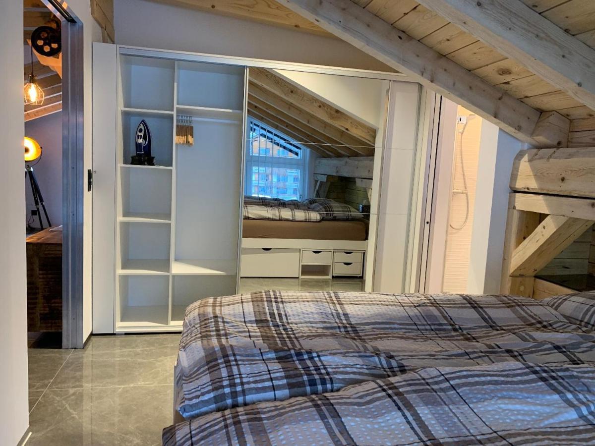 "Alti Post" Zentralgelegene, Stilvolle Dachwohnung Tasch Room photo