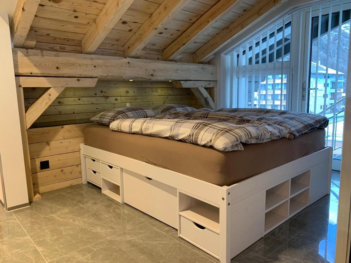 "Alti Post" Zentralgelegene, Stilvolle Dachwohnung Tasch Room photo